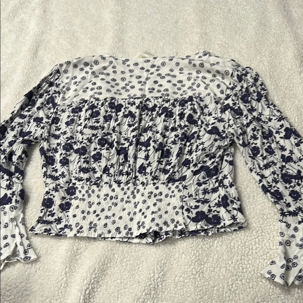Free People White Blue Fitted Crop Blouse - Picture 6 of 6